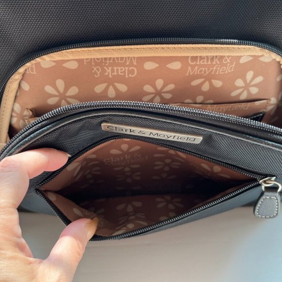 Clark & Mayfield Over Night Zipper Hand Bag Metro Laptop or Diaper Bag or Travel - Picture 8 of 13